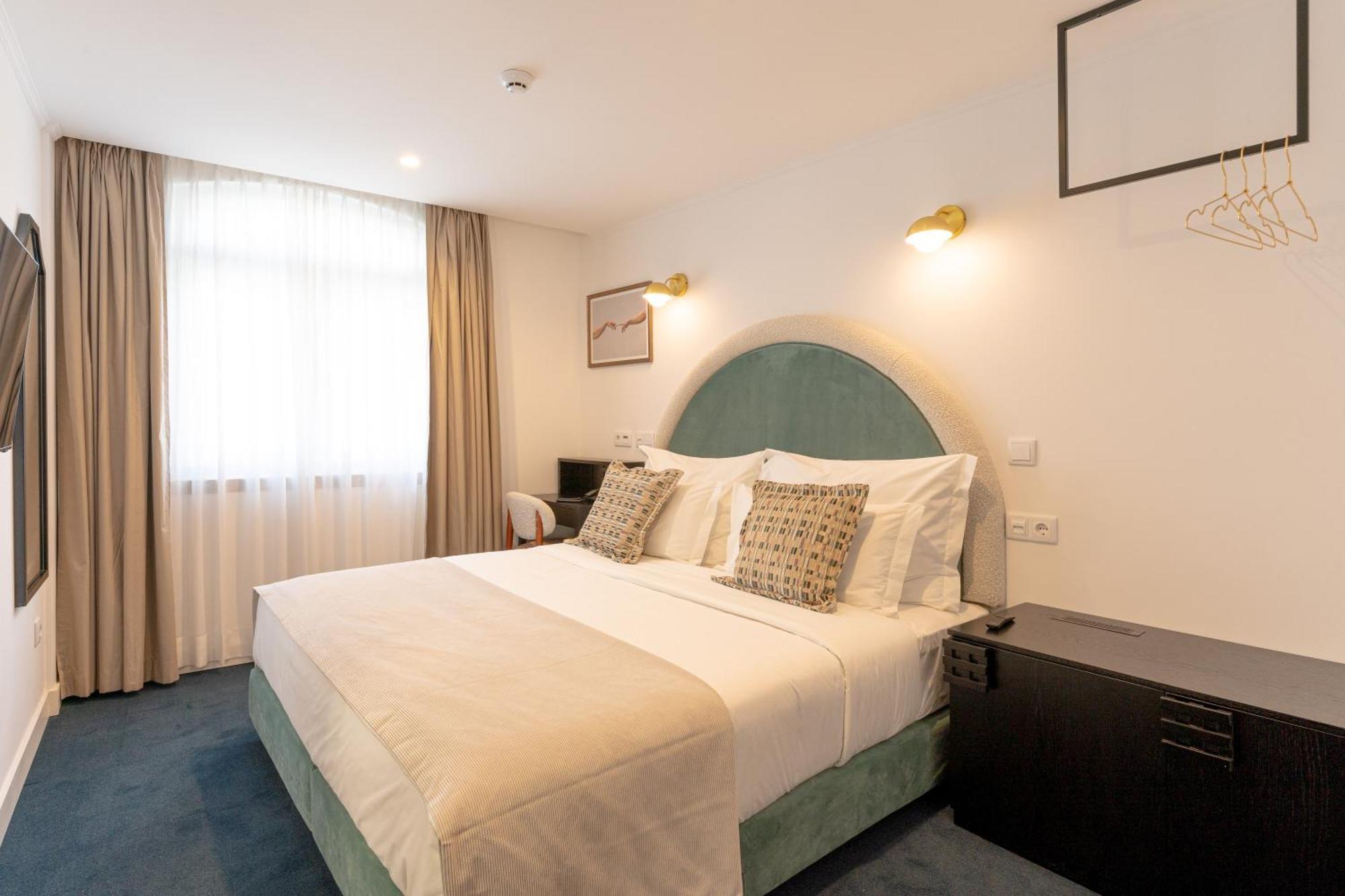 Westlight Lisboa Madalena Hotel Екстериор снимка
