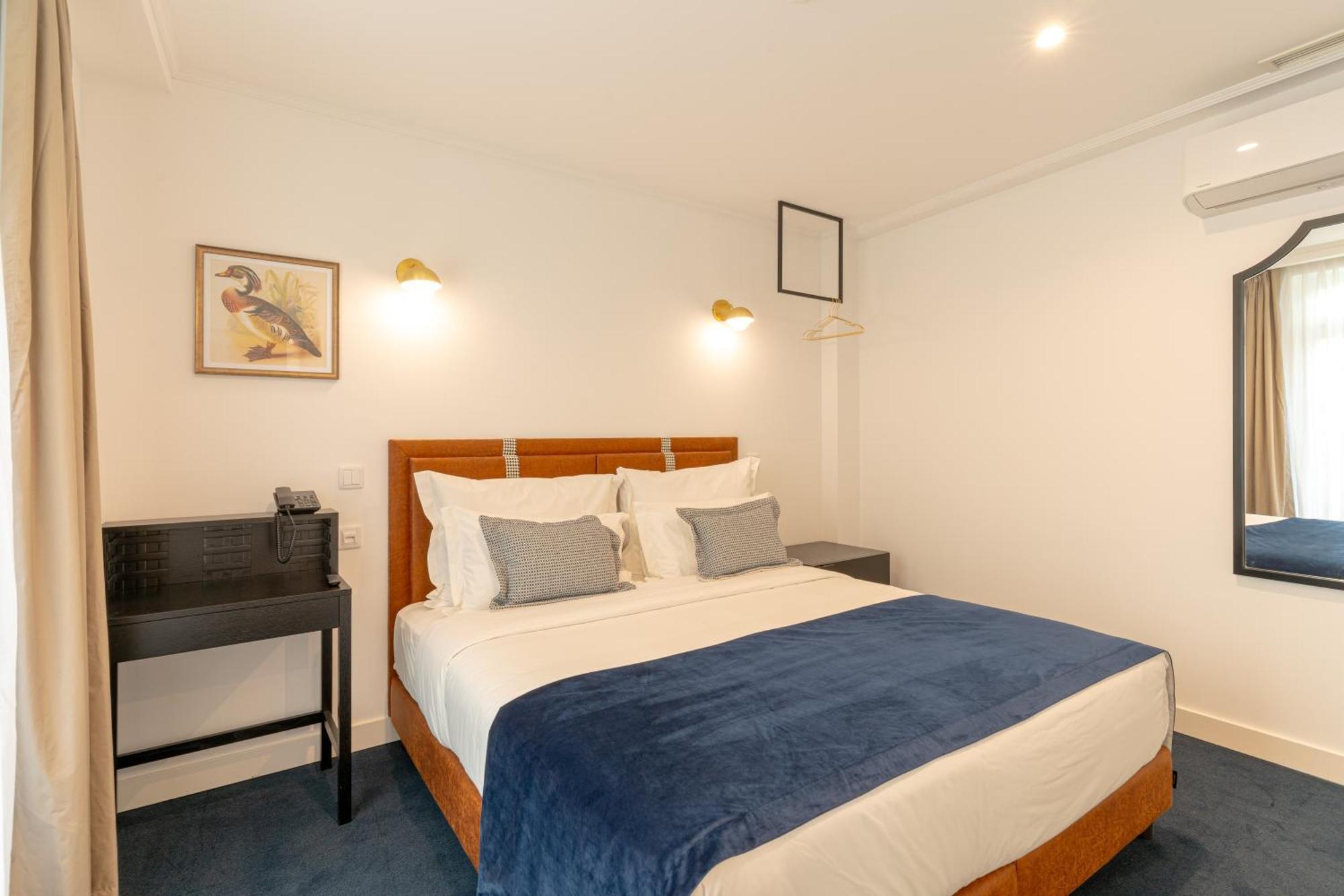 Westlight Lisboa Madalena Hotel Екстериор снимка