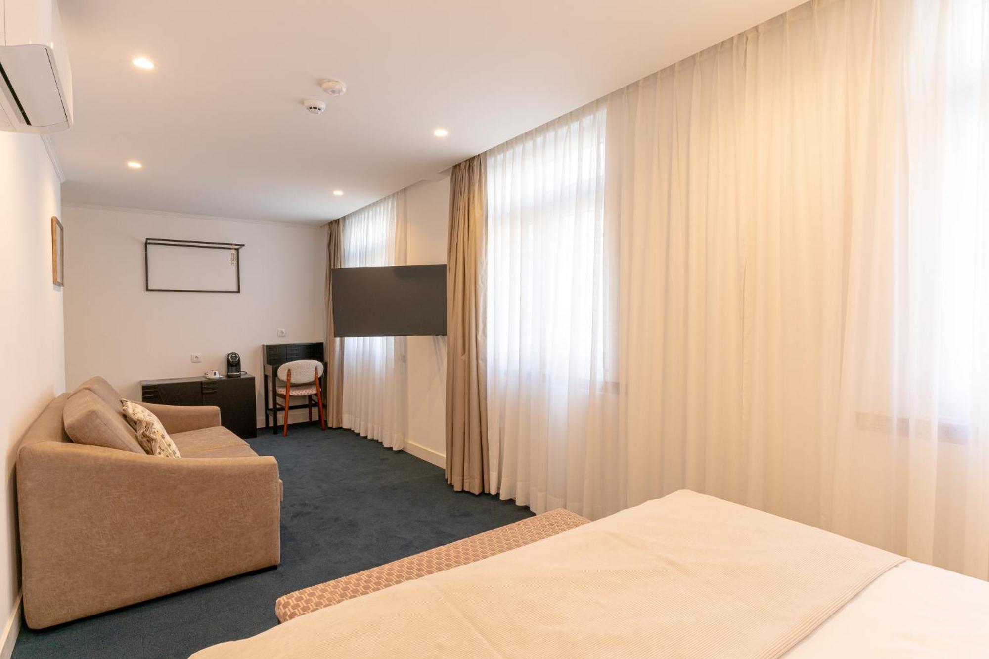 Westlight Lisboa Madalena Hotel Екстериор снимка