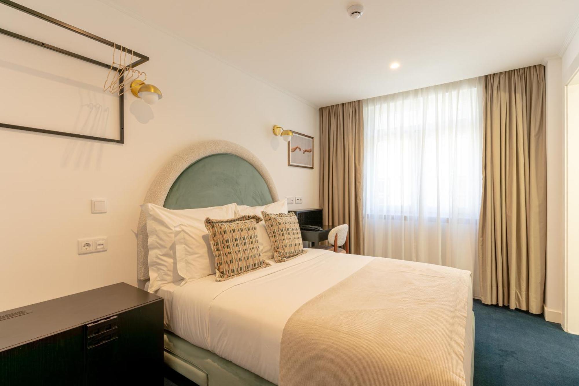 Westlight Lisboa Madalena Hotel Екстериор снимка